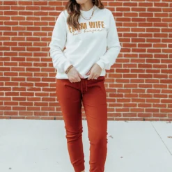 Farm Wife But Boujee Cursive Graphic Crewneck 14 Farm Wife But Boujee Cursive Graphic Crewneck -Women's Clothing Store 0P1A1086