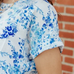 Feminine Floral Cuffed Sleeve Blouse 17 Feminine Floral Cuffed Sleeve Blouse -Women's Clothing Store 0P1A1256