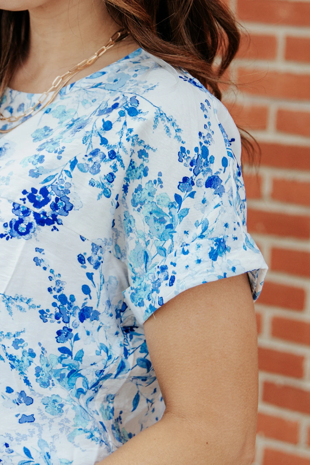 Feminine Floral Cuffed Sleeve Blouse 7 Feminine Floral Cuffed Sleeve Blouse - Image 7