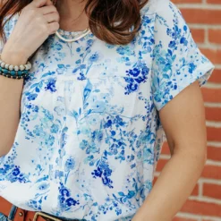 Feminine Floral Cuffed Sleeve Blouse 18 Feminine Floral Cuffed Sleeve Blouse -Women's Clothing Store 0P1A1274