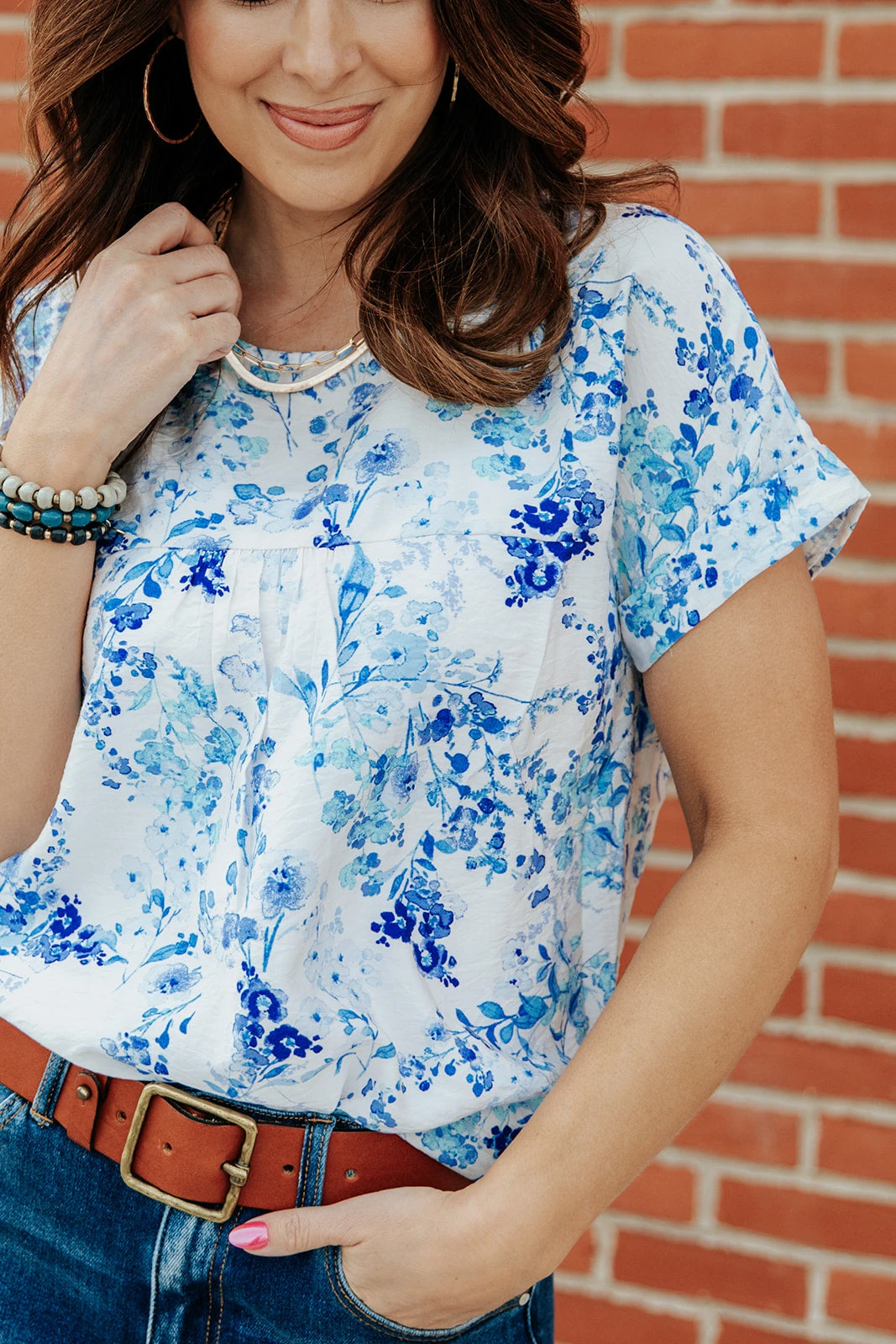 Feminine Floral Cuffed Sleeve Blouse 8 Feminine Floral Cuffed Sleeve Blouse - Image 8