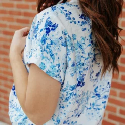 Feminine Floral Cuffed Sleeve Blouse 19 Feminine Floral Cuffed Sleeve Blouse -Women's Clothing Store 0P1A1280