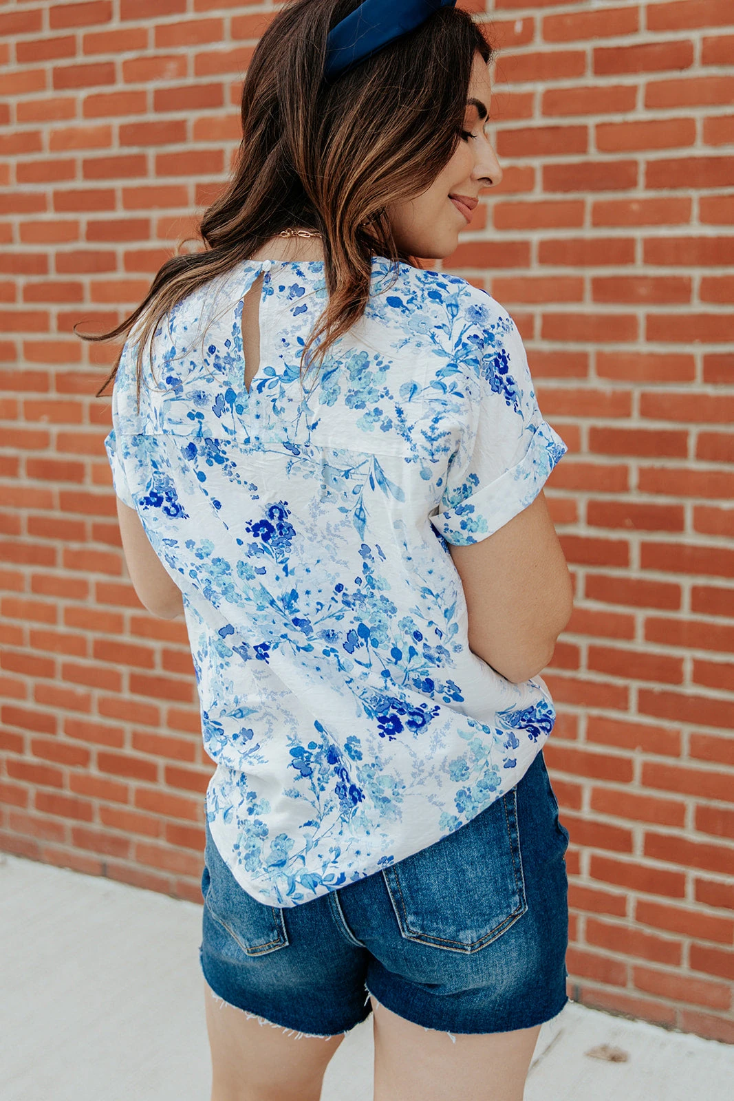 Feminine Floral Cuffed Sleeve Blouse 10 Feminine Floral Cuffed Sleeve Blouse - Image 10