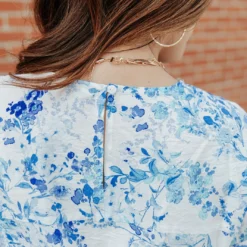 Feminine Floral Cuffed Sleeve Blouse 21 Feminine Floral Cuffed Sleeve Blouse -Women's Clothing Store 0P1A1287