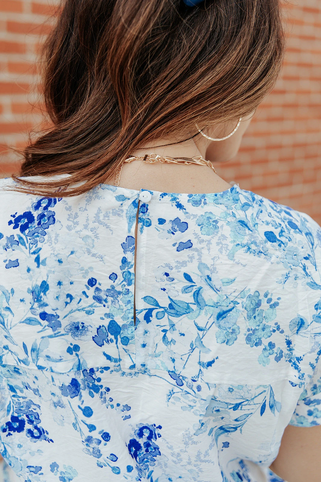 Feminine Floral Cuffed Sleeve Blouse 11 Feminine Floral Cuffed Sleeve Blouse - Image 11