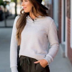 Zig Zag Button Up Pullover