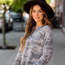 So Soft Camo Henley Tee -Women's Clothing Store BB 1713 696131
