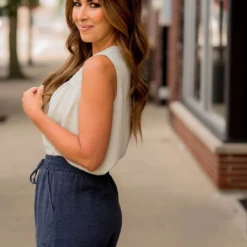 Detailed Top Keyhole Tank -Women's Clothing Store BB 3798 82481e3c 68d6 4673 b139 bc9ca01ea1fe 891516