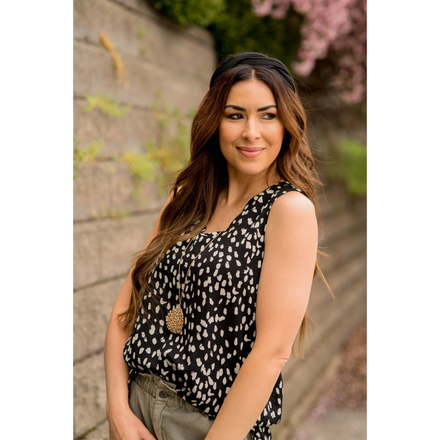 Brushed Dot Scalloped V-Neck Tank 8 Brushed Dot Scalloped V-Neck Tank - Image 8