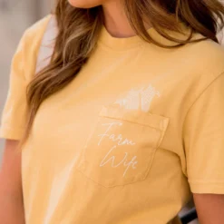 Farm Wife Pocket Graphic Tee -Women's Clothing Store BB 4219 8d865ce8 3175 4b4c a0ae b4d66d7d7e73 426601