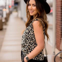 Scattered Blooms Flutter Trim V Blouse 24 Scattered Blooms Flutter Trim V Blouse -Women's Clothing Store BB 5315 be9f9a1a 4f99 42d5 b7d0 5110c17e3522 231357