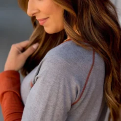 Solid Accent Long Sleeve Tee -Women's Clothing Store BB 5438 33d30ea0 1e7f 4613 bf97 bd46a5d0e161 591043