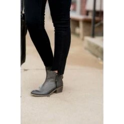 Liz Roan Short Boots 13 Liz Roan Short Boots -Women's Clothing Store BB 5462 f6a327b6 c117 463c 9b02 0cf001d52926