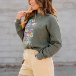 What Makes You Happy Graphic Crewneck -Women's Clothing Store BB 6720 18464d4b b907 46ee 8f8a 7d39b645f210 546942