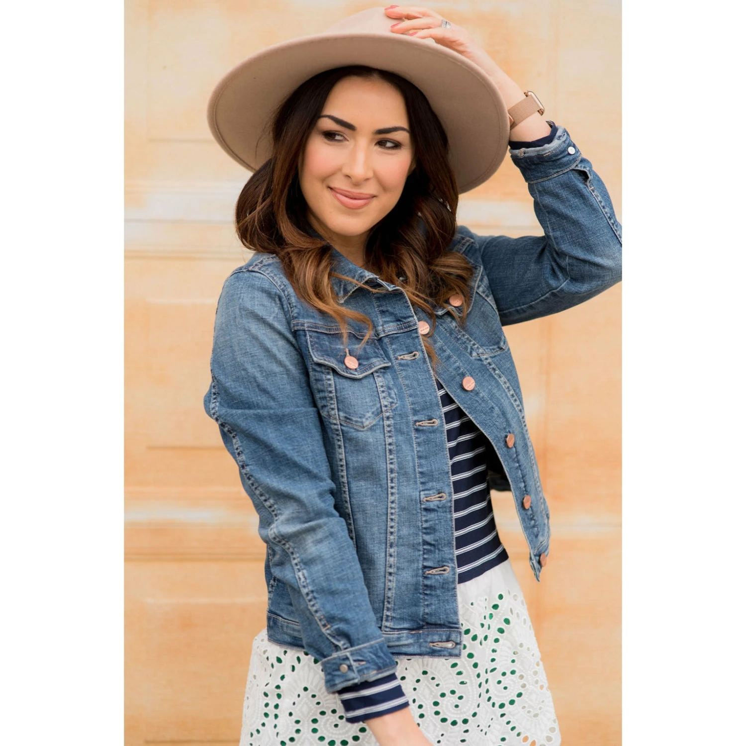 Eyelet Bottom Tee 5 Eyelet Bottom Tee - Image 5