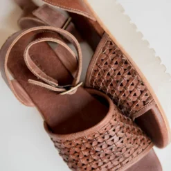 Brisa BedStu Sandals 9 Brisa BedStu Sandals -Women's Clothing Store BB 7377 e65483db 18ab 409b b9cd f2e00486ef6d 535034