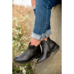 Yurisa BedStu Boots -Women's Clothing Store BB 9928 bd40fe4d eb65 4f55 b1bc 6cd6560f273a