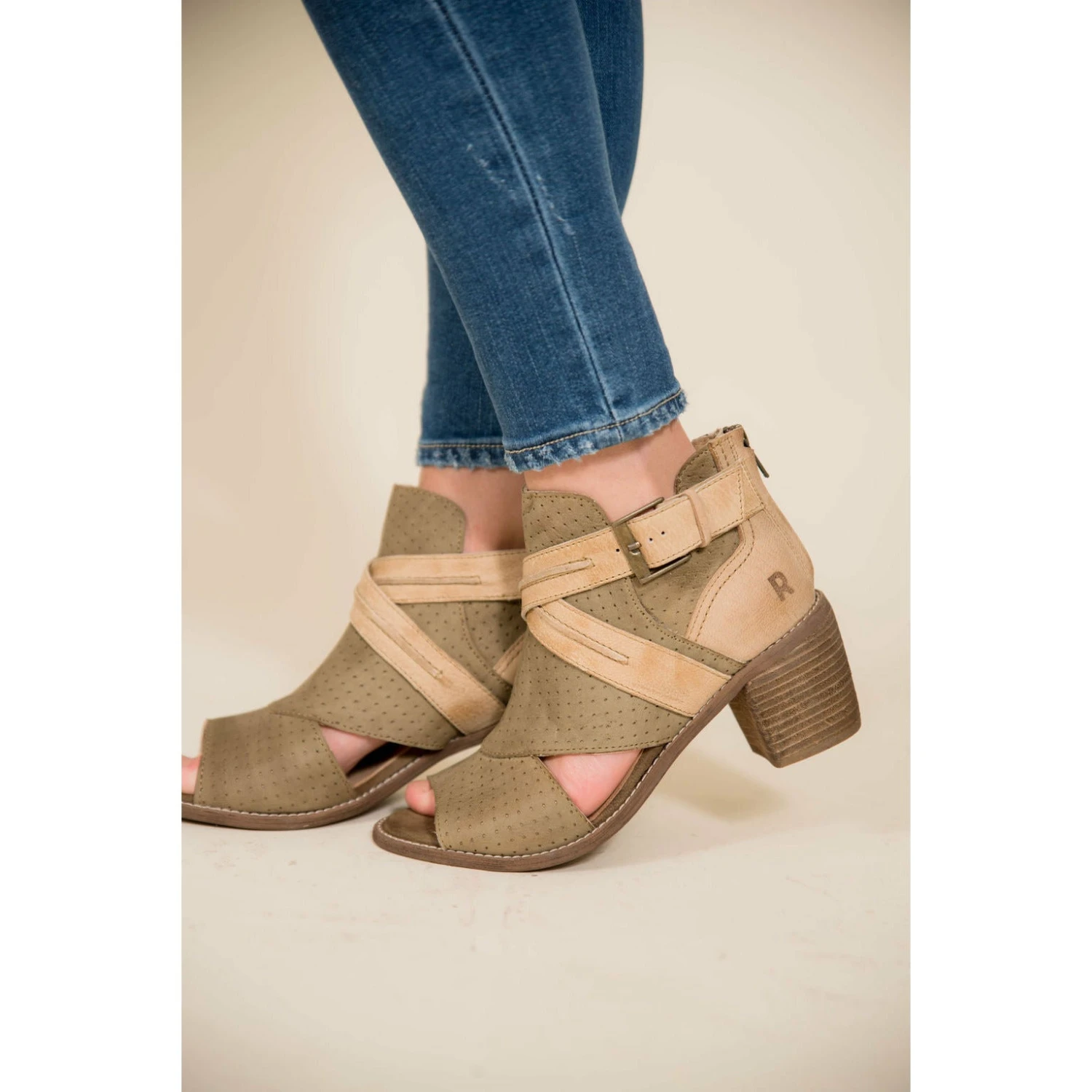 Natalie Roan 4 Natalie Roan - Image 4