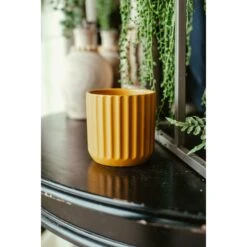 Mustard Ribbed Pot