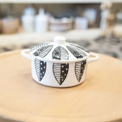 Leaves Stoneware Baker Dish 6 Leaves Stoneware Baker Dish -Women's Clothing Store BBJan 25 35