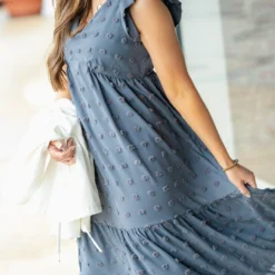 Monochrome Dot Ruffle Bottom Midi Dress 24 Monochrome Dot Ruffle Bottom Midi Dress -Women's Clothing Store DSC 1287