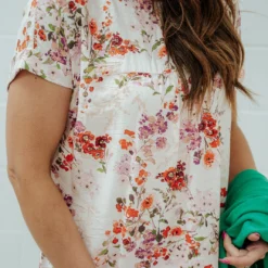 Feminine Floral Cuffed Sleeve Blouse 13 Feminine Floral Cuffed Sleeve Blouse -Women's Clothing Store DSC 8562