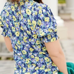 Vibrant Daisies Ruched Puff Sleeve Blouse 20 Vibrant Daisies Ruched Puff Sleeve Blouse -Women's Clothing Store FJ7A1677