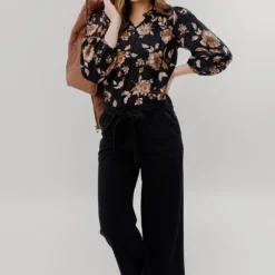 Vintage Roses 3/4 Sleeve V Blouse 15 Vintage Roses 3/4 Sleeve V Blouse -Women's Clothing Store JAN 2025BECCA0331