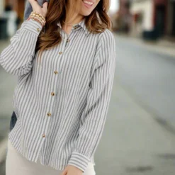 Raw Edge Seersucker Button Up 12 Raw Edge Seersucker Button Up -Women's Clothing Store JANweek3 becca0758