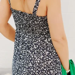 Dainty Daisies Slit Bottom Maxi Dress 11 Dainty Daisies Slit Bottom Maxi Dress -Women's Clothing Store becca NEW week3FEB0316