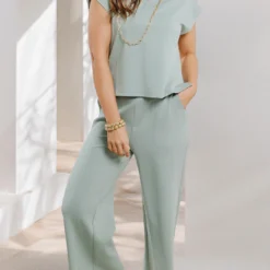 Ankle Cropped Dual Pocket Scuba Pants