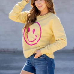 Smiley Face Graphic Crewneck 9 Smiley Face Graphic Crewneck -Women's Clothing Store untitled 1287 f3efd5f7 0af2 439d 97d9 a9df87242fca