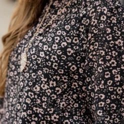 Vintage Floral Cinched Trim Blouse 24 Vintage Floral Cinched Trim Blouse -Women's Clothing Store untitled 1410