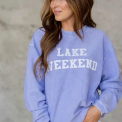 Lake Weekend Ribbed Graphic Crewneck