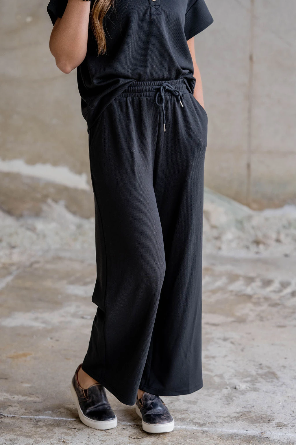 Textured Relaxed Pants 3 Textured Relaxed Pants - Image 3