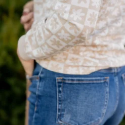 Floral Checkered Sweatshirt 28 Floral Checkered Sweatshirt -Women's Clothing Store untitled 3613 4d876544 ae70 4074 965d ee4f4c2a180d