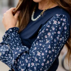 Scattered Daisies Sleeve Tee -Women's Clothing Store untitled 3675 ace19e47 9b2c 4824 b595 27f17bdbb95b