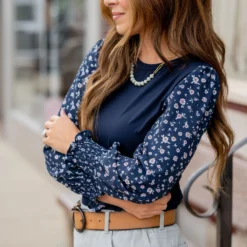 Scattered Daisies Sleeve Tee -Women's Clothing Store untitled 3679 3aa60e65 07e2 45aa 8b59 b41f916f475b