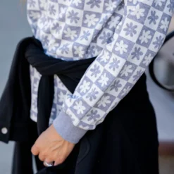 Floral Checkered Sweatshirt 26 Floral Checkered Sweatshirt -Women's Clothing Store untitled 4241
