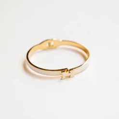 Sleek & Stylish Clamp Bracelet 10 Sleek & Stylish Clamp Bracelet -Women's Clothing Store untitled 4669 2b641594 99fd 420a af1a 98d1f82a31a5