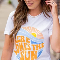 Here Comes The Sun Retro Graphic Tee -Women's Clothing Store untitled 5421