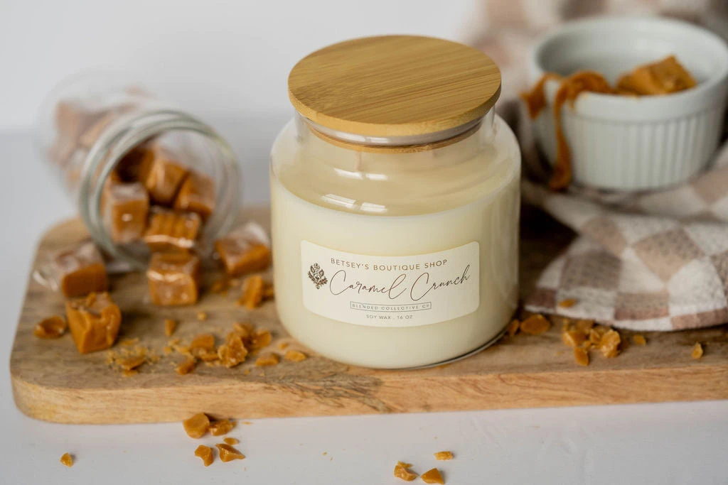 Betsey's Exclusive Caramel Crunch Soy Wax Candle - 16oz 4 Betsey's Exclusive Caramel Crunch Soy Wax Candle - 16oz - Image 4