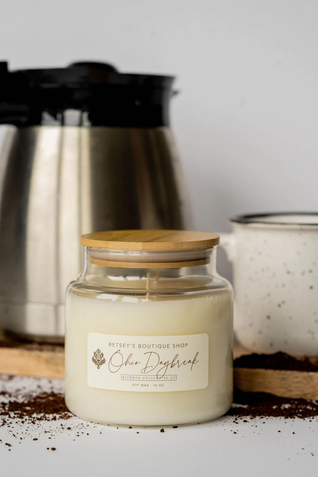 Betsey's Exclusive Ohio Daybreak Soy Wax Candle - 16oz 3 Betsey's Exclusive Ohio Daybreak Soy Wax Candle - 16oz - Image 3