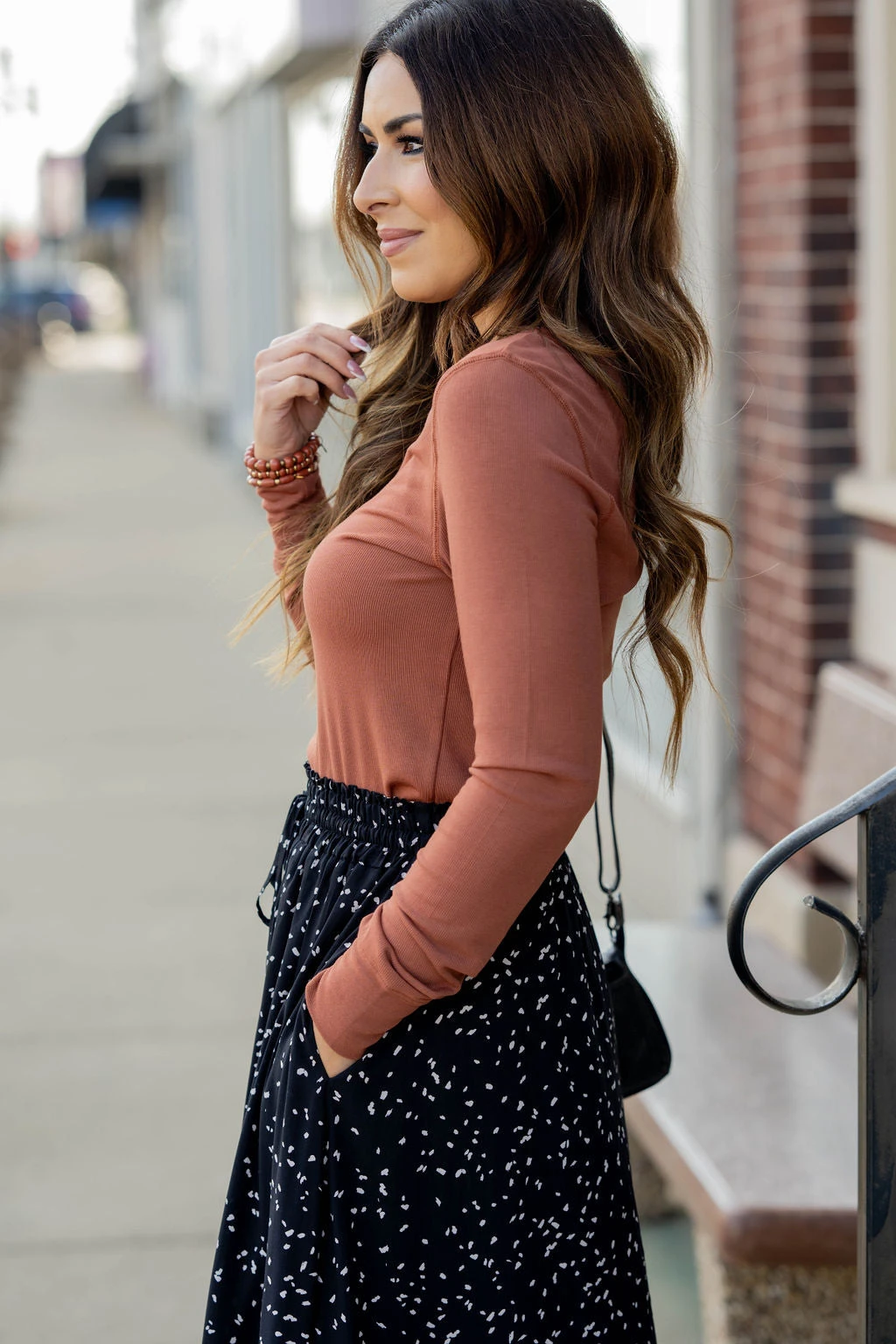 Lightly Ribbed Simple Long Sleeve Tee 5 Lightly Ribbed Simple Long Sleeve Tee - Image 5