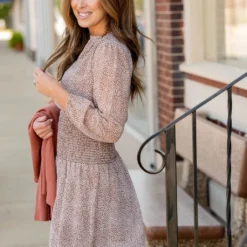 Mini Daisies Cinched Body Dress 11 Mini Daisies Cinched Body Dress -Women's Clothing Store untitled 7583 484745e3 0140 4264 a6a3 04ee40ea015f